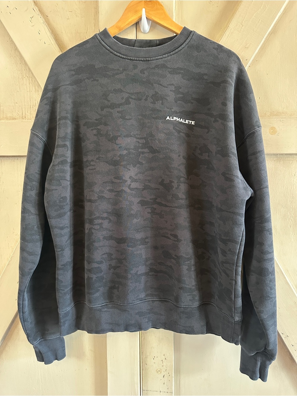 Alphalete Black Camo Crewneck Sweatshirt Medium Oversized Athletic Pullover